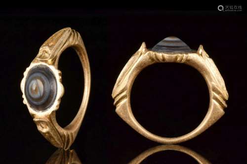 ROMAN BANDED AGATE GOLD "EYE" RING