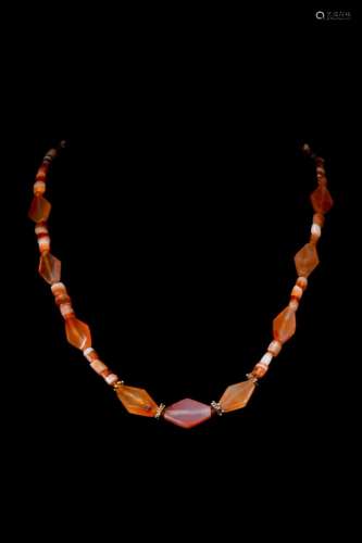 WESTERN ASIATIC CARNELIAN AND AGATE NECKLACE
