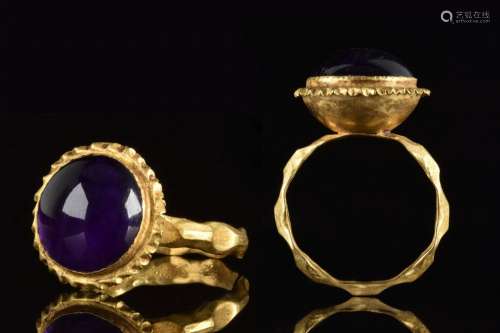 BYZANTINE GOLD RING WITH AMETHYST STONE