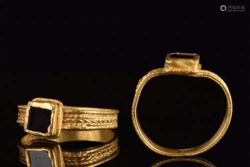 ELABOREATE MEROVINGIAN GOLD RING WITH GARNET