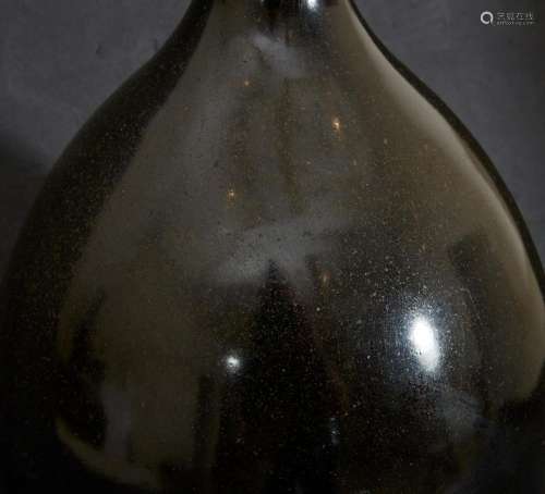 A Chinese black glazed porcelain bottle vase
