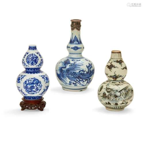 Three small Chinese porcelain gourd form vases