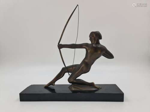 P. BERJAN (XX)., Bronze art déco représentant un archer., Ht...