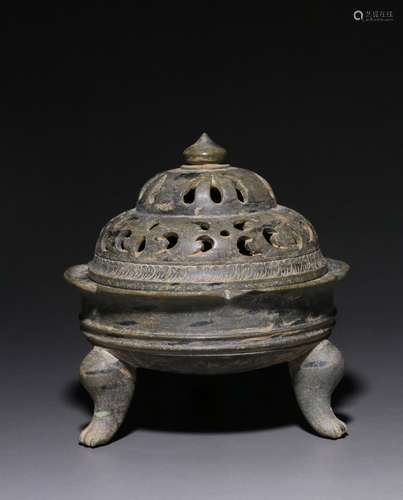 Malachite incense burner of Tang dynasty