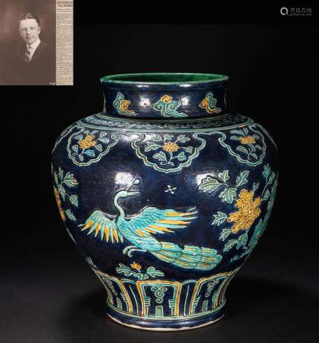Qing dynasty blue ground pastel phoenix pattern pot
