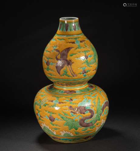 Pastel calabash bottle of Qing dynasty