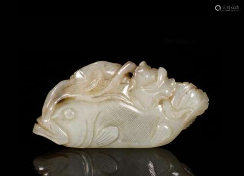 Ming Dynasty Hetian white jade "more than one year"...