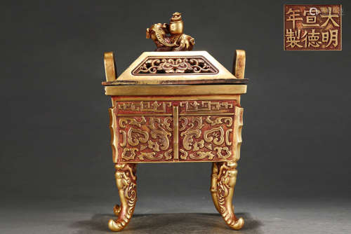 旧藏大明宣德款精铸紫铜胎鎏金饕餮纹四方鼎式熏炉