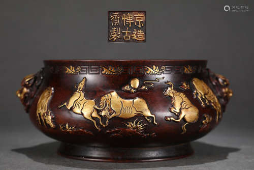 旧藏京造博古斋制款精铸紫铜胎鎏金五牛图狮首耳炉