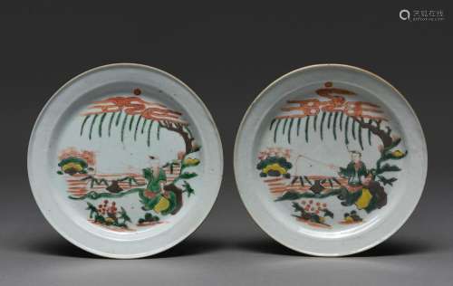 A PAIR OF CHINESE FAMILLE VERTE DISHES, LATE MING-EARLY QING...