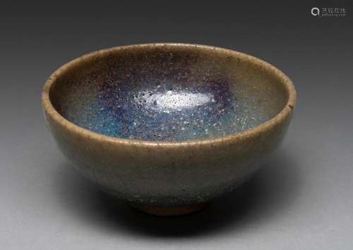 A SMALL CHINESE JUN TEA BOWL, JIN-YUAN DYNASTY, 13TH CENTURY