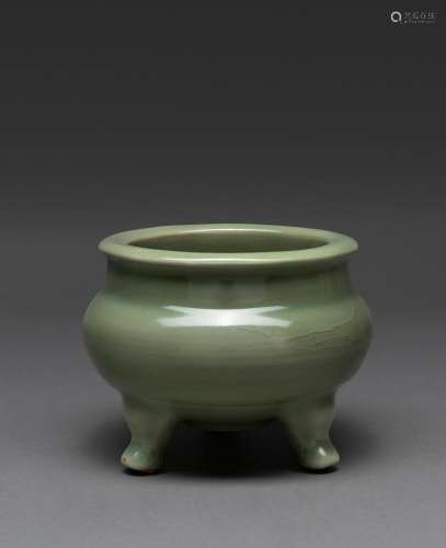 A CHINESE LONGQUAN CELADON CENSER, MING DYNASTY (1368-1644)