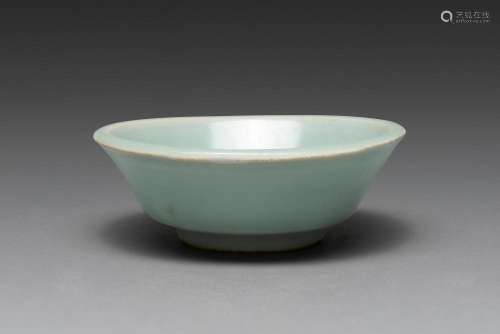 A CHINESE CELADON LONGQUAN WASHER, SOUTHERN SONG (1127-1279)