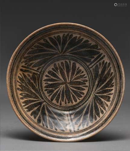 A NORTHERN THAI UNDERGLAZED DECORATED FLORAL DISH, KALONG, 1...