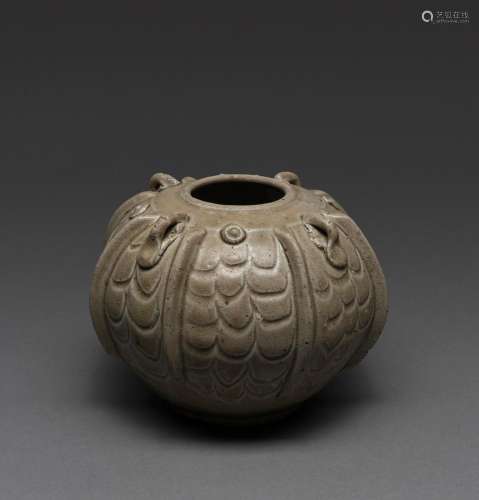 A RARE CHINESE CARVED CELADON YUE WARE JAR, TANG DYNASTY, 9T...