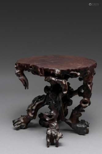 A CHINESE NATRALISTIC HONGMU CARVED STAND, QING DYNASTY (164...