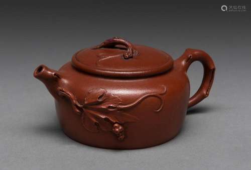 A CHINESE SMALL ZISHA TEAPOT, JIANGRONG MARK, CONTEMPORARY