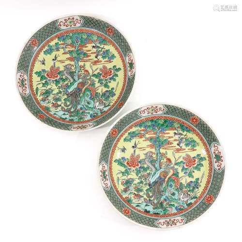 A Pair of Famille Verte Chargers