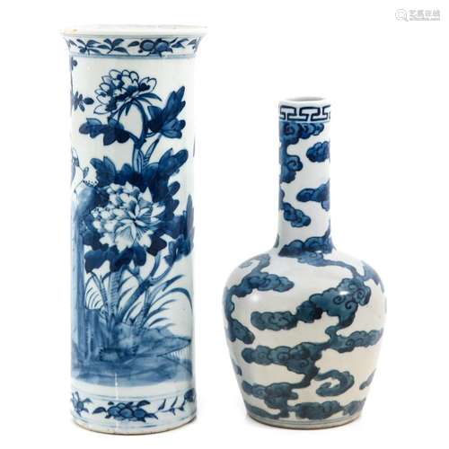 A Lot of 2 Blue and White Vases