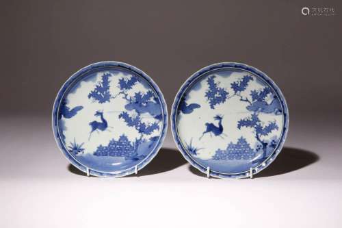 A PAIR OF JAPANESE BLUE AND WHITE ARITA DISHES EDO PERIOD, 1...