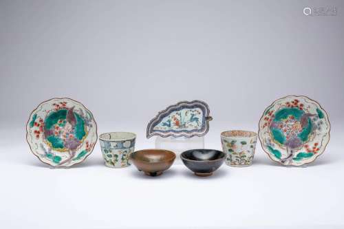 A STUDY COLLECTION OF CHINESE AND JAPANESE CERAMIC PIECES 12...