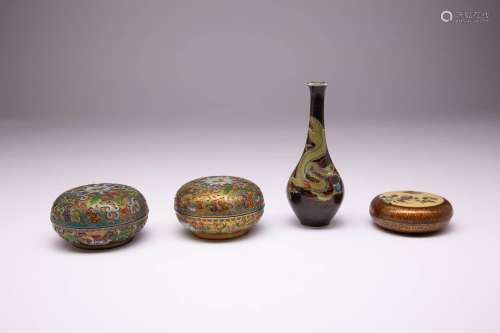 A SMALL COLLECTION OF CLOISONNE ITEMS 19TH AND 20TH CENTURY ...