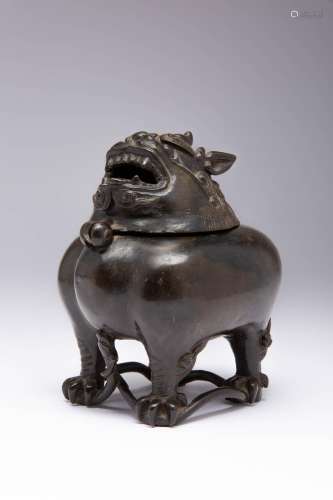 A SMALL CHINESE BRONZE LUDUAN INCENSE BURNER 17TH CENTURY Th...