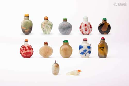 TWELVE CHINESE SNUFF BOTTLES QING DYNASTY AND LATER Comprisi...