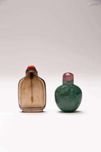 TWO CHINESE SNUFF BOTTLES IN JADEITE AND ROCK CRYSTAL QING D...