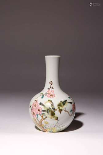 A SMALL CHINESE FAMILLE ROSE BOTTLE VASE PROBABLY REPUBLIC P...