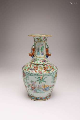 A CHINESE CANTON FAMILLE ROSE `FIGURAL` VASE 19TH CENTURY De...
