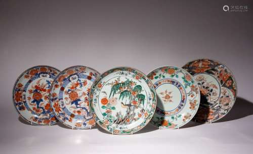 THREE CHINESE AND TWO JAPANESE DISHES EARLY 18TH CENTURY Com...