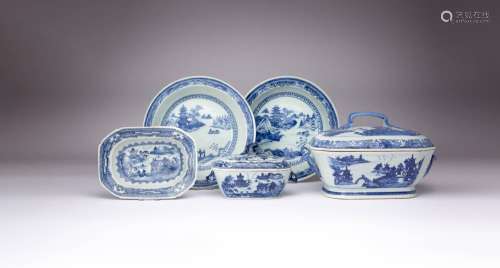 A COLLECTION OF CHINESE BLUE AND WHITE ITEMS 18TH CENTURY Co...