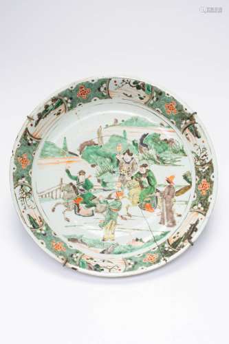 A CHINESE FAMILLE VERTE `FIGURAL` DISH KANGXI 1662-1722 Deco...