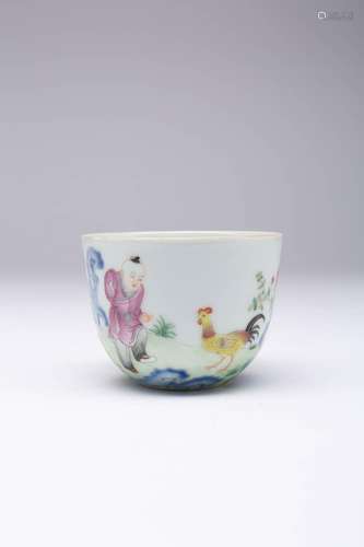 A CHINESE FAMILLE ROSE `CHICKEN` CUP 20TH CENTURY The deep U...