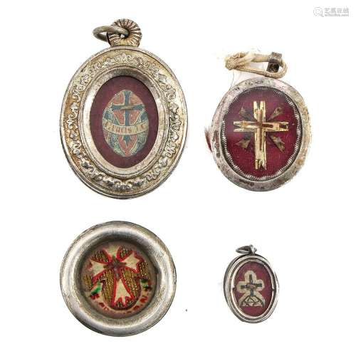 A Collection of 4 Relic Holder with Relics of the Holy Cross