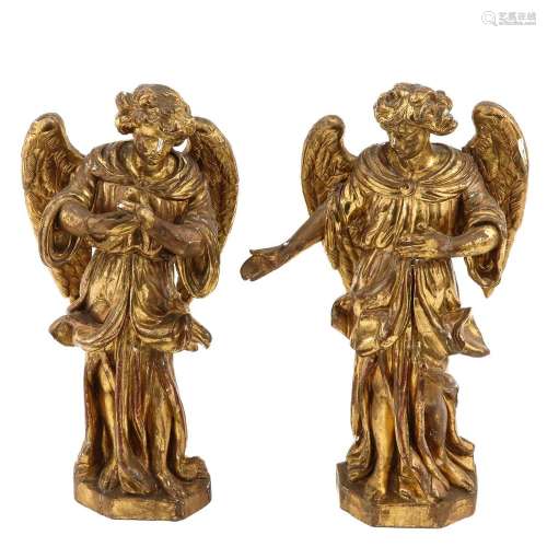 A Pair of 18th Century Gilded Wood Angels