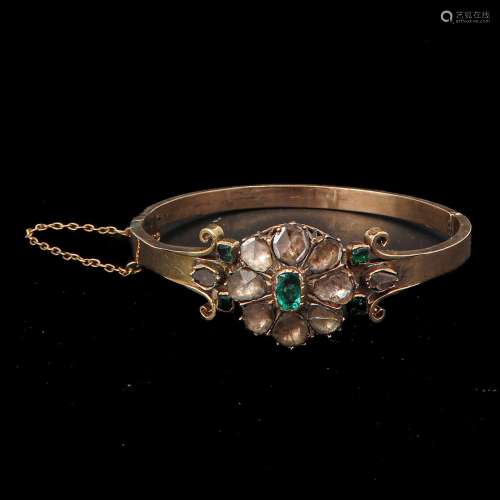 A 9KG Bracelet Set with Rose Cut Diamonds Circa 1800