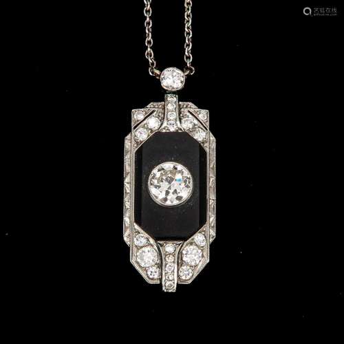 An Art Deco Diamond Necklace