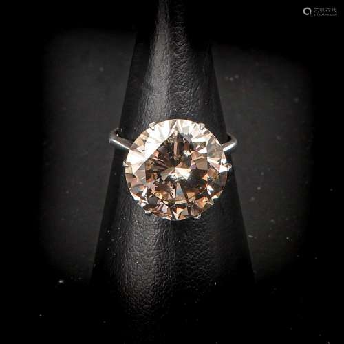 A Ladies Champagne Color Diamond Solitaire Ring Approx. 7.95...