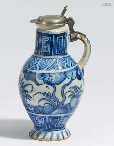 Jug with chinoiserie decor