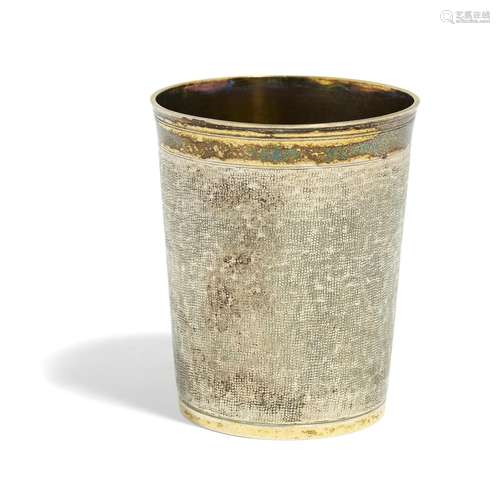 Large Sbeaker snakeskin decor