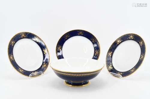 Footed bowl and 10 plates, cobalt blue