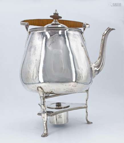 Large kettle on rechaud