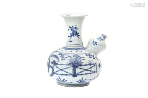A CHINESE BLUE AND WHITE KENDI