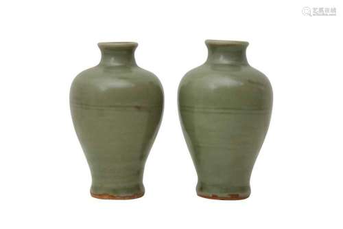 A PAIR OF CHINESE LONGQUAN CELADON VASES, MEIPING