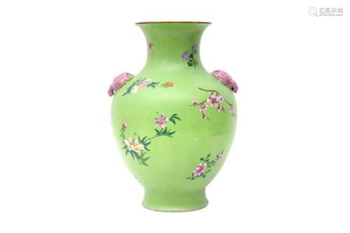 A CHINESE FAMILLE-ROSE LIME-GREEN SGRAFFITO-GROUND VASE