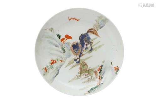 A LARGE CHINESE FAMILLE-VERTE `LION DOGS` DISH