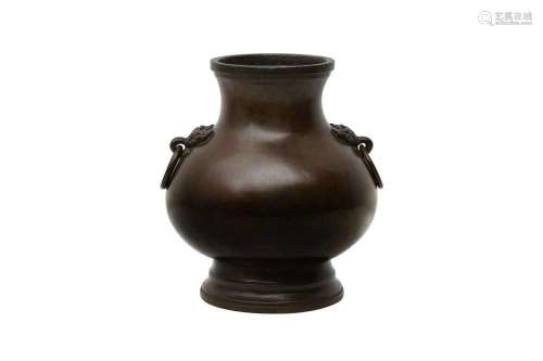A CHINESE BRONZE PEAR-SHAPED VASE, HU