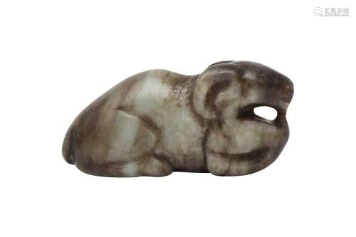 A CHINESE GREY JADE CARVING OF A RECUMBENT RAM